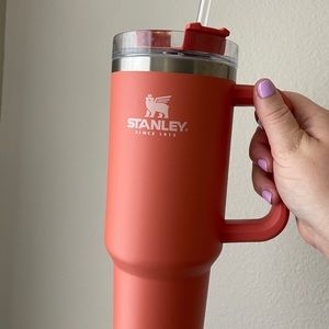 40 oz Stanley Tumbler Quencher in Grapefruit